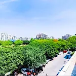 Roomshala 173 Royal Inn Vinod Nagar